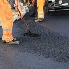 Best Recycled Asphalt Driveway Installation  in Verona, VA